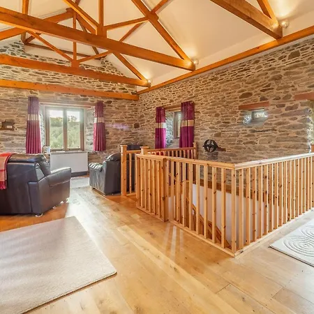 Holiday home The Threshing Barn *