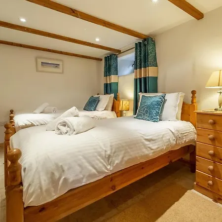 Holiday home The Threshing Barn *